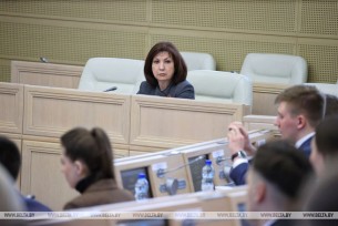 Кочанова: молодые парламентарии должны активнее работать со своими сверстниками в регионах