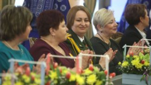 В Гродненском облисполкоме поздравили заслуженных женщин с наступающим 8 Марта