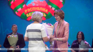 Более 50 медиков Гродненской области наградили в преддверии профессионального праздника